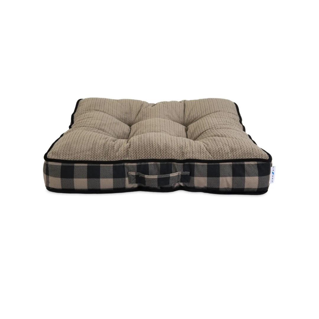 La-Z-Boy Holly Mattress Pet Bed – 28″ × 28″ × 6″ (Assorted Colors)