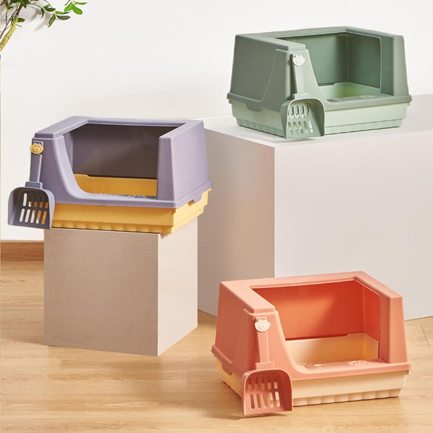 Semi-Enclosed Cat Litter Box with Scoop