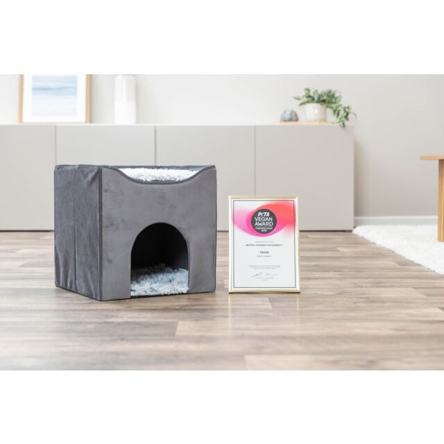 Trixie Cave Harvey (38 × 38 × 38 cm)