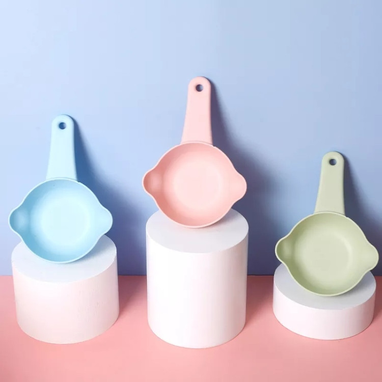 Pet Food Scoop – Colorful & Handy for Dry Food